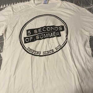 5sos band tee